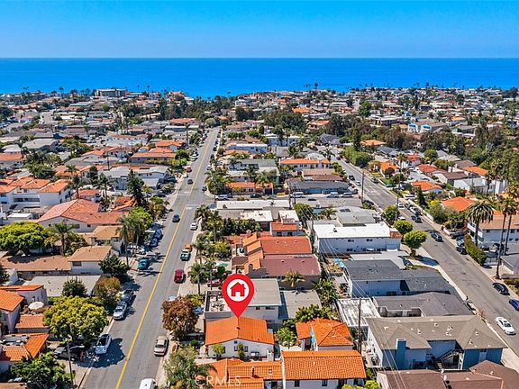 2nd image of 140 Avenida Miramar