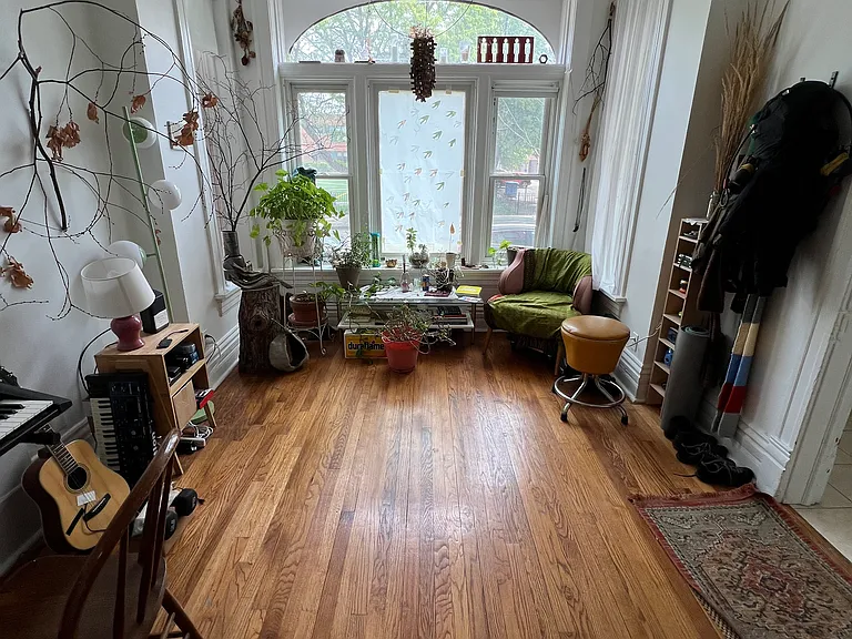 1114 N Wolcott Ave #1F — Photo 1