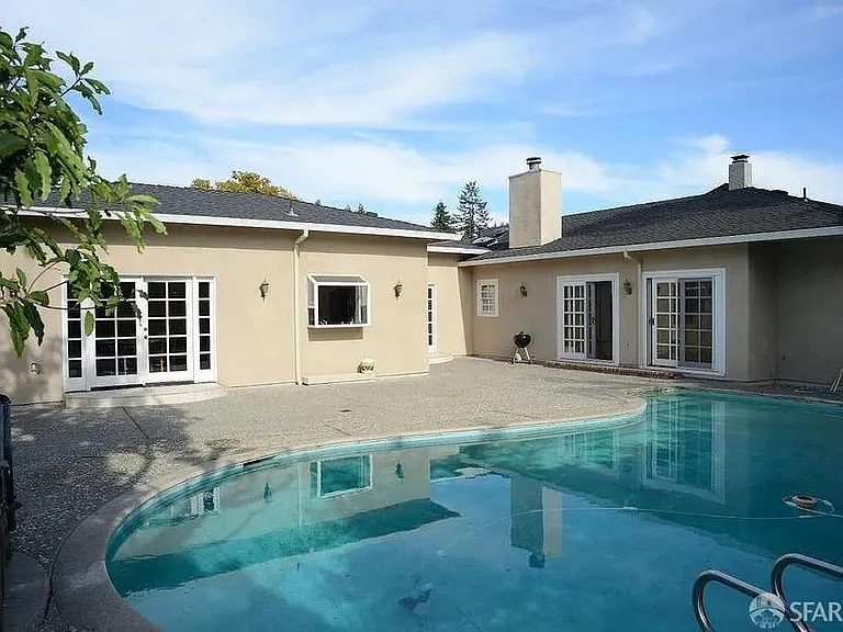 239 Majors St — Photo 4