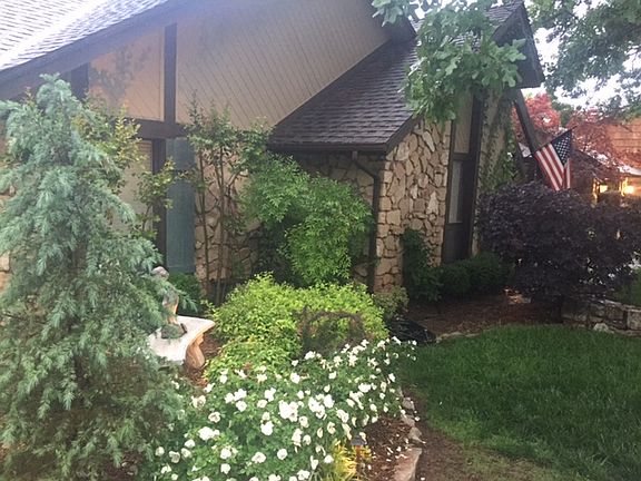 front yard landscapping