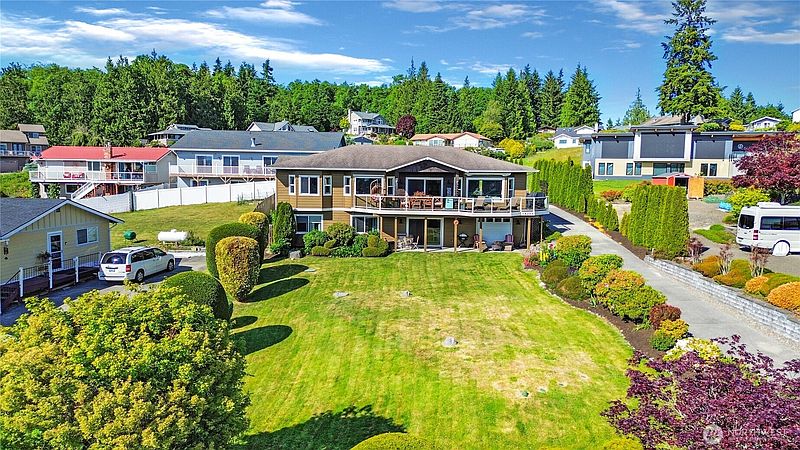 2nd image of 38206 Fawn Road NE