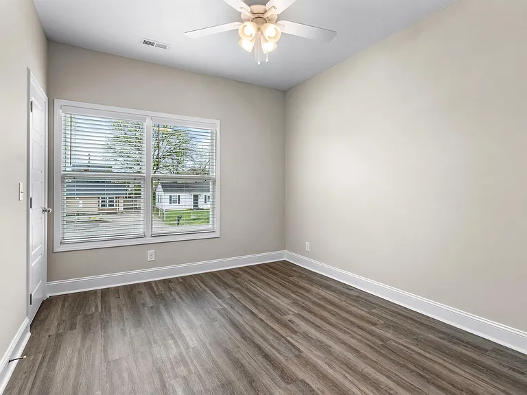 202 Burch Rd #B-4 — Photo 15