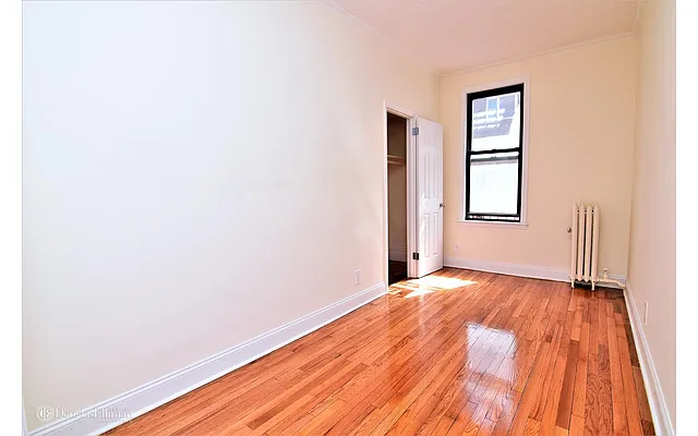 Rented by Douglas Elliman | media 19