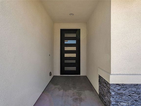 4th image of 24911 Via Vista Rd