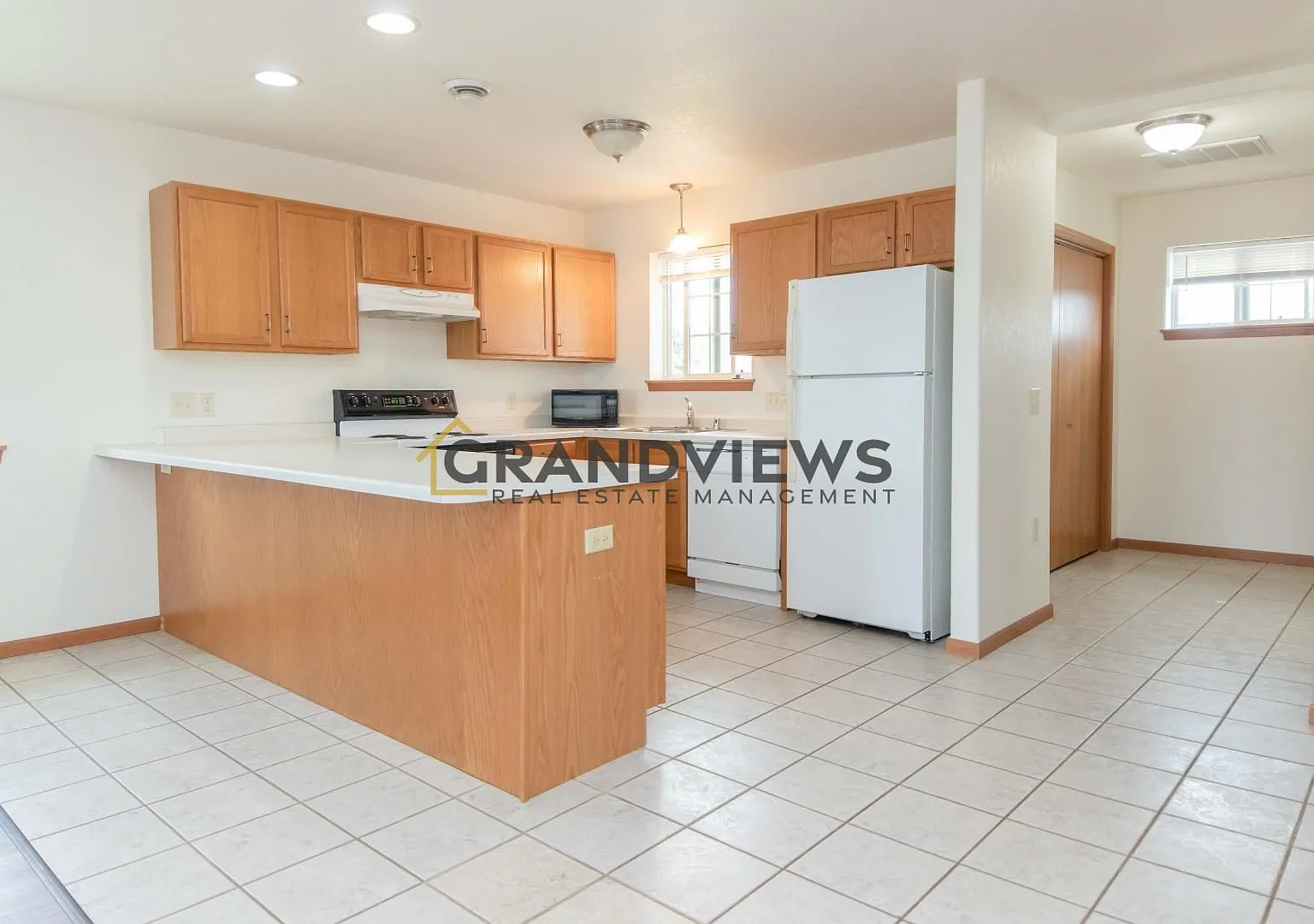 2 bed, 1.5 bath, 1500 sqft, $1,600 — Photo 1