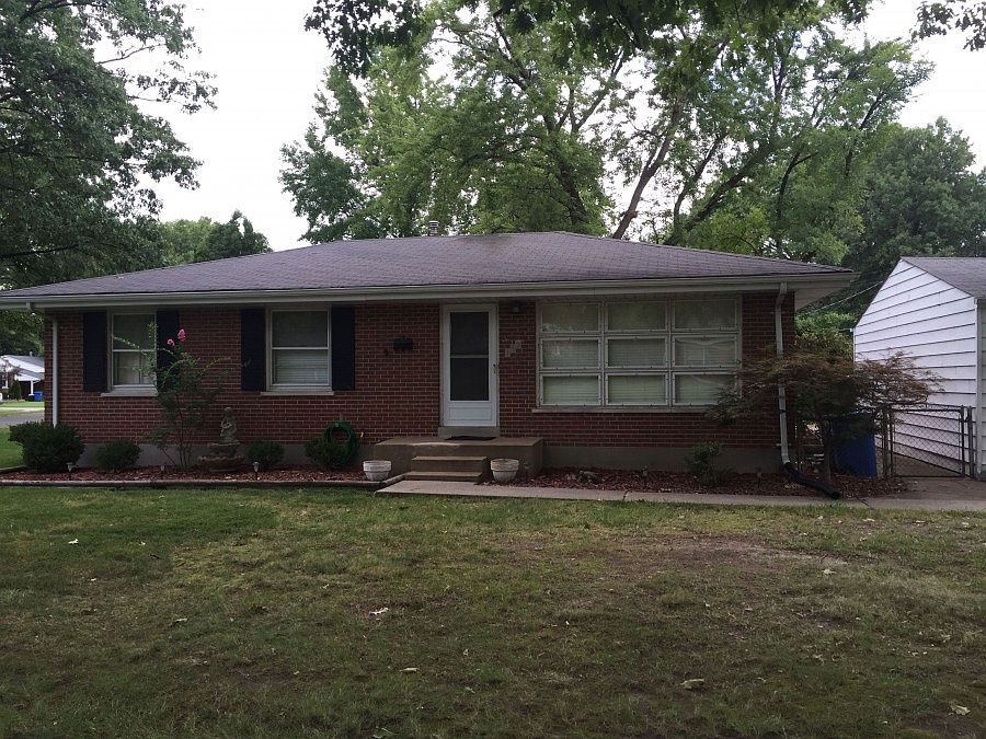 1st image of 135 W Saint Anthony Ln