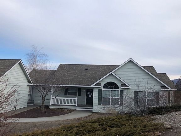 2nd image of 603 Briar Ln