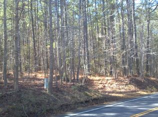 19501 James River Dr, Spring Grove, VA 23881