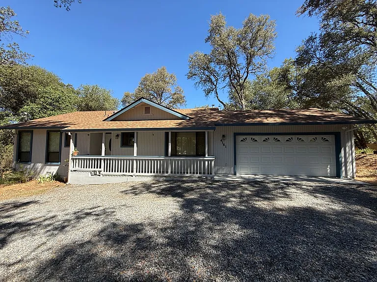 4161 Helen Ln — Photo 36