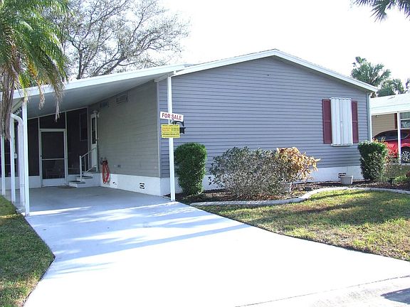 3rd image of 131 Bimini Cay Cir