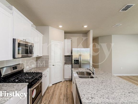 5th image of 4423 Meadowland Pl