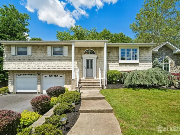 18 Mary Ellen Dr, Edison, NJ 08820