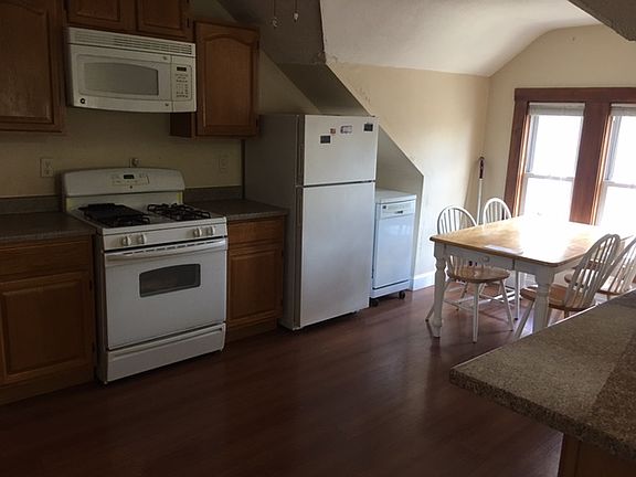 2nd image of 171-173 Montgomery Ave #3