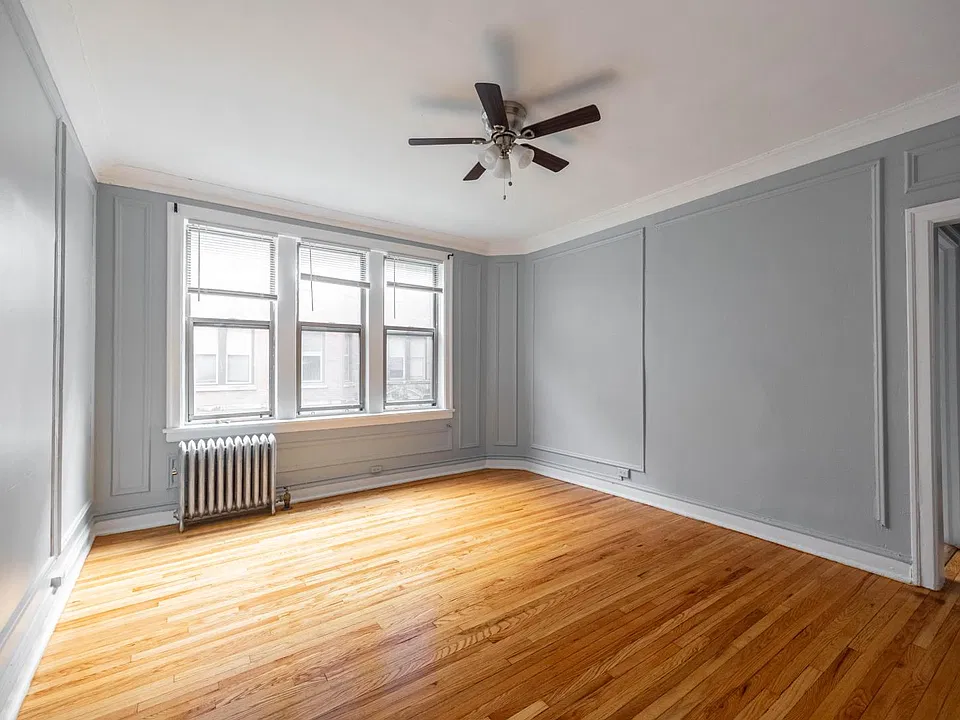 1369 W Estes Ave #1J