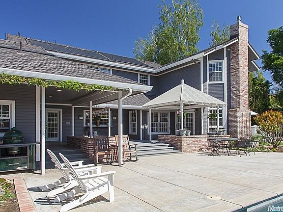 4th image of 2328 Brittany Ln