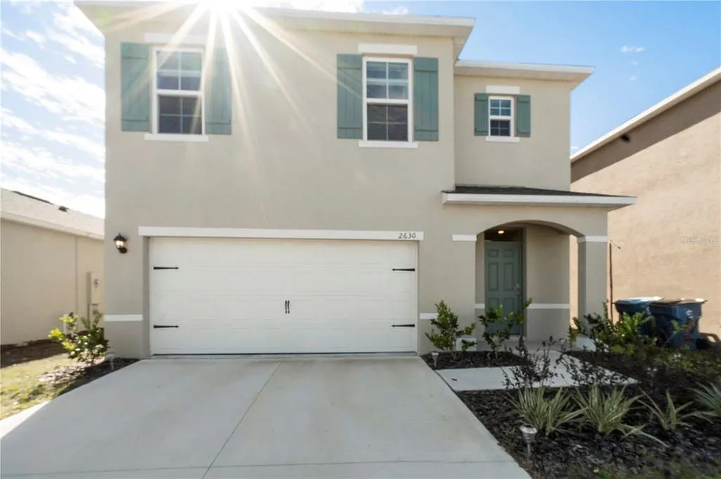 5 bed, 3.0 bath, 2522 sqft, $2,450 — Photo 1