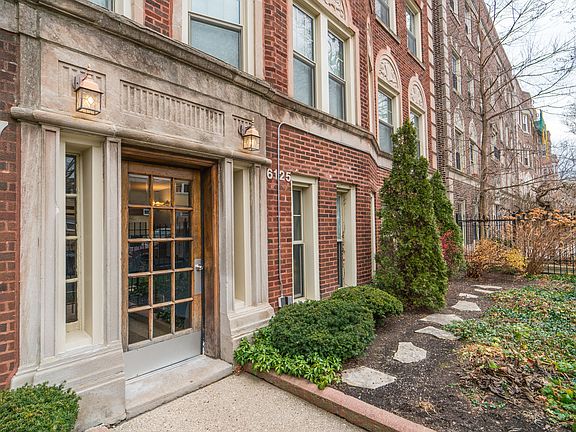 2nd image of 6127 N Hoyne Ave APT 4N