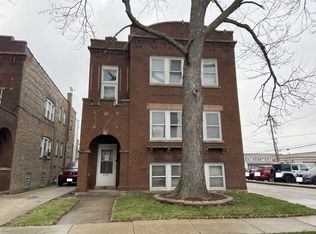 2125 Elmwood Ave, Berwyn, IL 60402