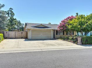 10069 Emerald Grove Dr, Elk Grove, CA 95624