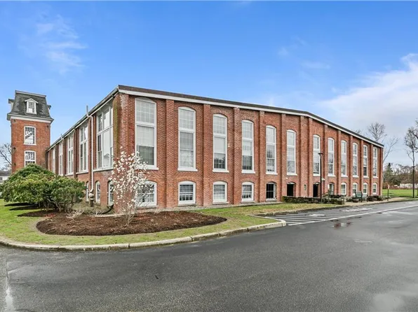 40 Web Ave APT 223, North Kingstown, RI 02852