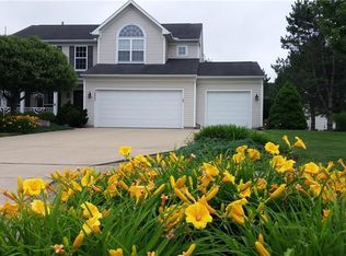 38967 Bridle Ct, Avon, OH 44011