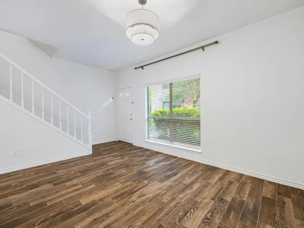 1805 Stoney Brook Dr APT 105, Houston, TX 77063
