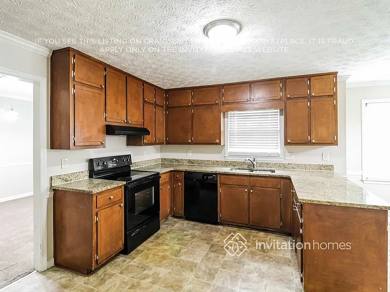 1740 Meadowchase Ct — Photo 8