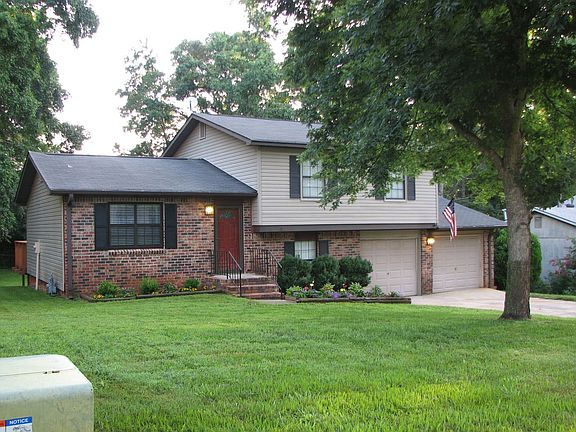 Front view of home