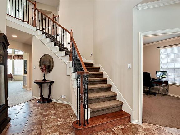 5th image of 6308 Castle Rock Cir