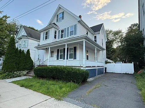 7 Spruce St #7 Photo 1 7 Spruce St #7 Photo 1