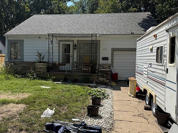 2nd image of 655 S Quentin St