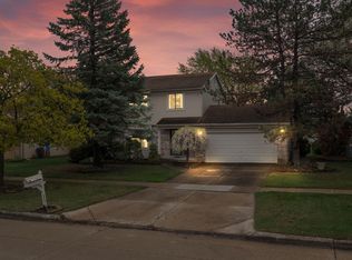 45005 Saltz Rd, Canton, MI 48187