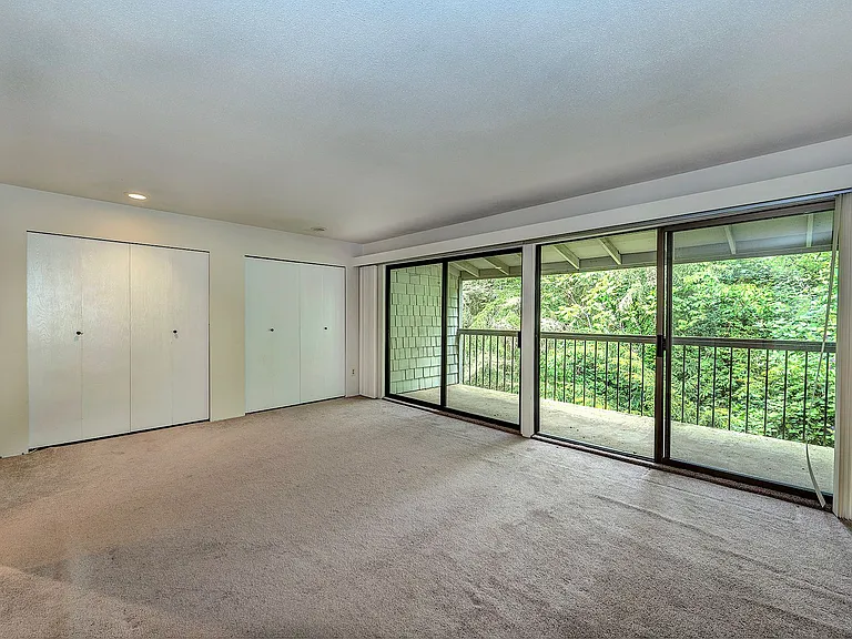 22715 Lakeview Dr #J2 — Photo 14