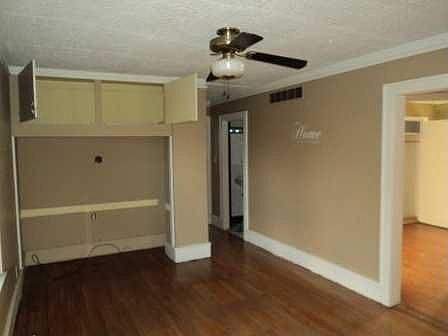 4th image of 35435 Booth Ave