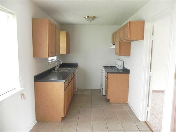 5th image of 12216 Duke Dr