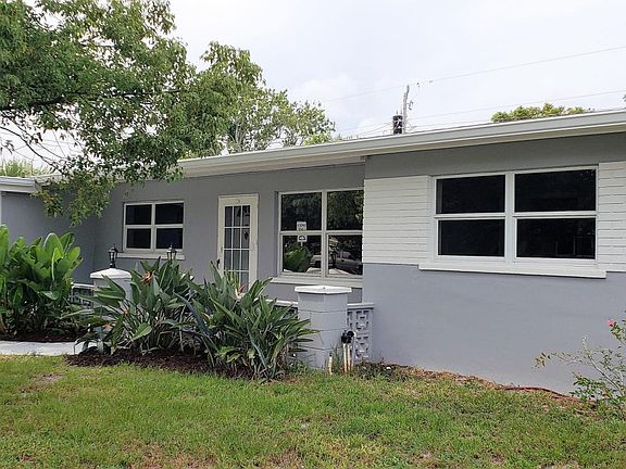 2nd image of 2094 Woodbury Rd