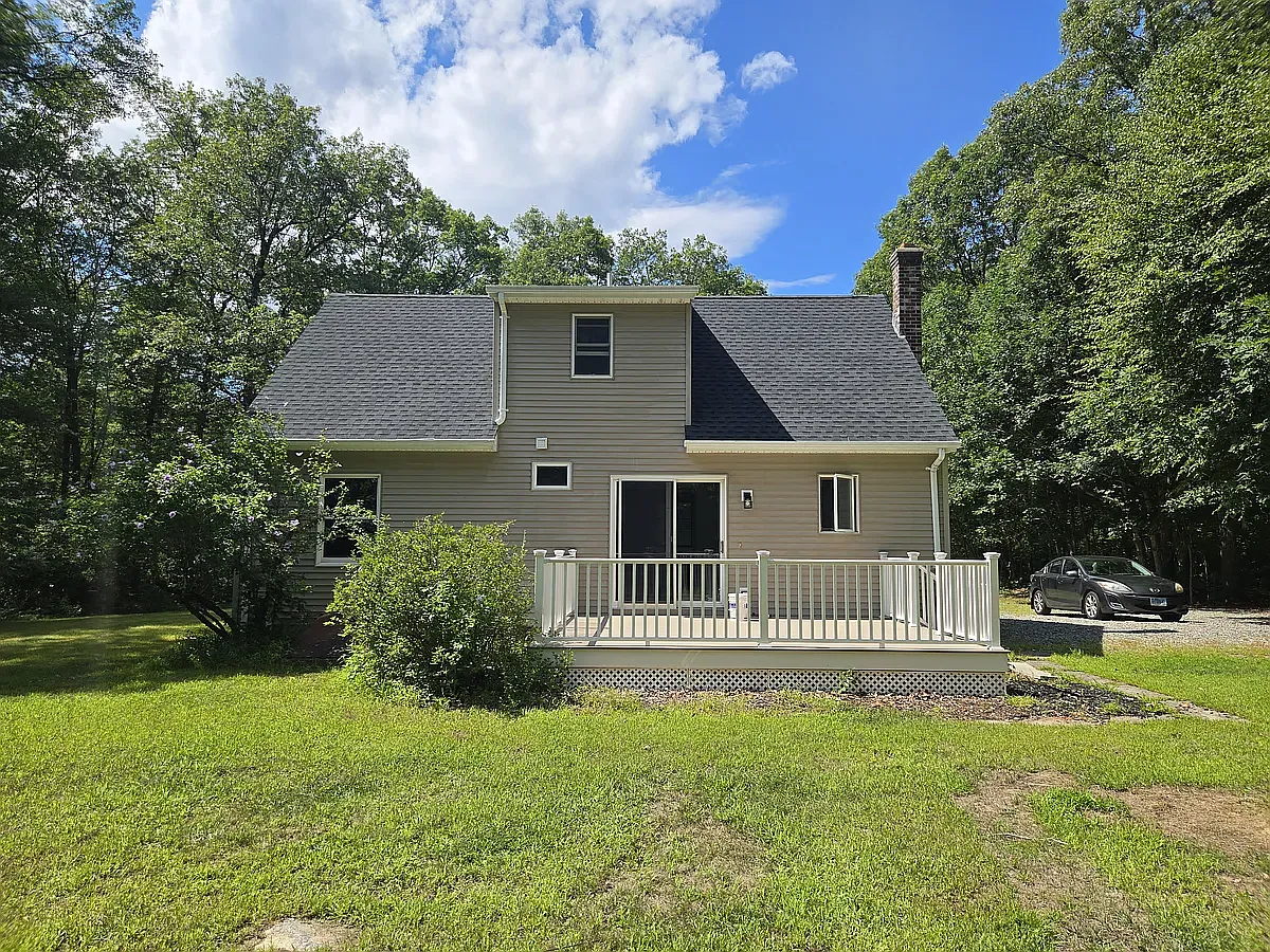 4 bed, 1296 sqft, $2,800 — Photo 4