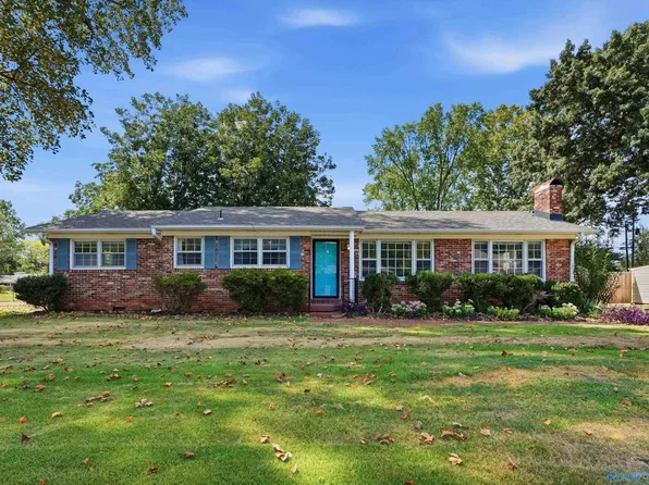 2009 Giles Dr NE, Huntsville, AL 35811