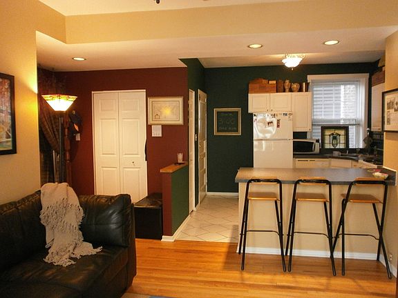 4th image of 2210 W Carmen Ave APT 1E