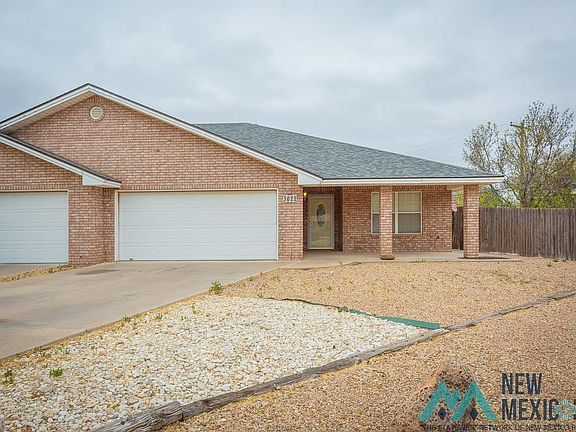 3rd image of 3020 Alhambra Dr