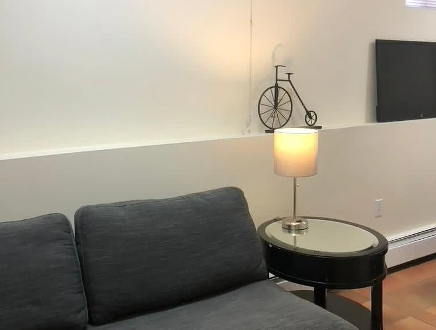 2 bed, 2.0 bath, $5,112 — Photo 2