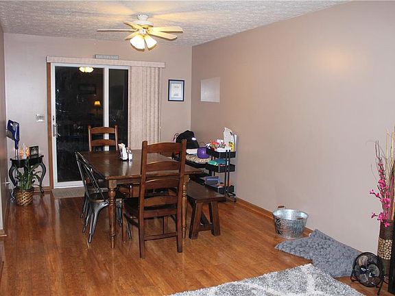 4th image of 1461 Laurel Dr