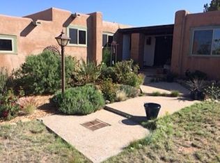 10 Camino Oriente, Santa Fe, NM 87508