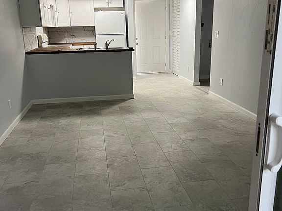 3rd image of 824 Alderman St APT 209