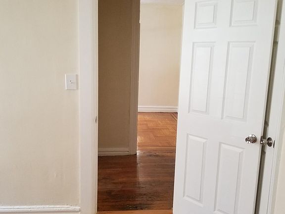 5th image of 4350 Furman Ave