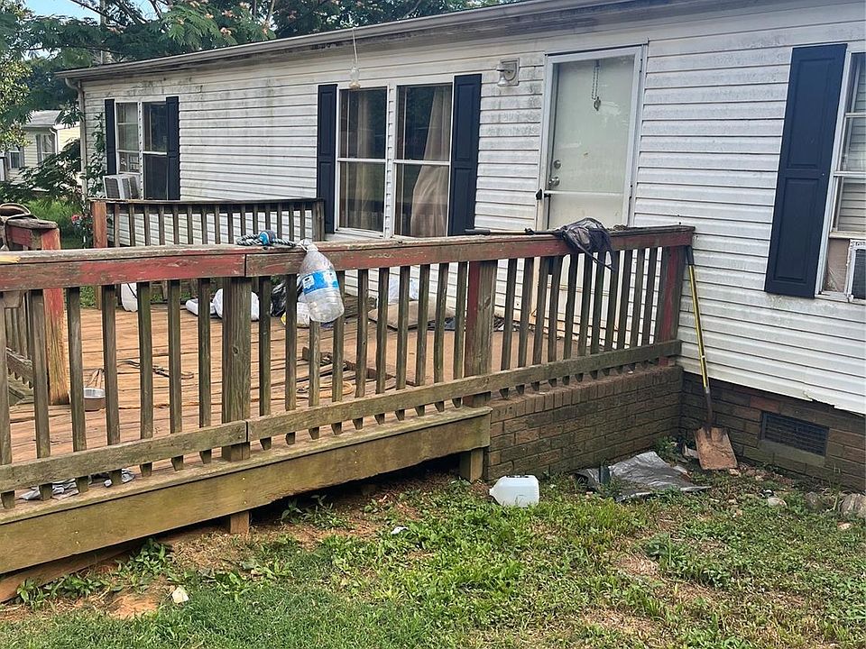 2nd image of 141 Carolina Wren Dr