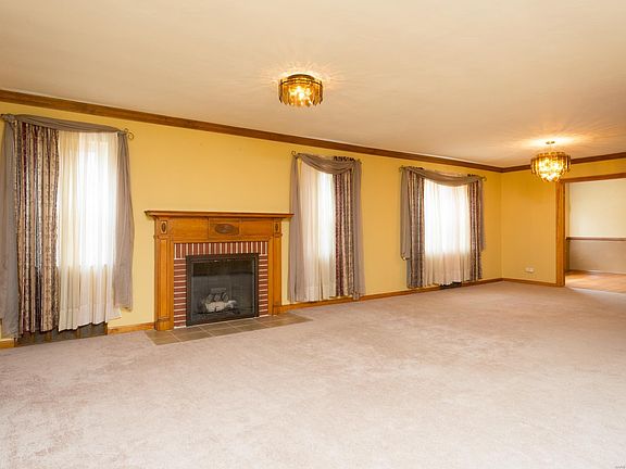 2nd image of 5817 Holly Hills Ave