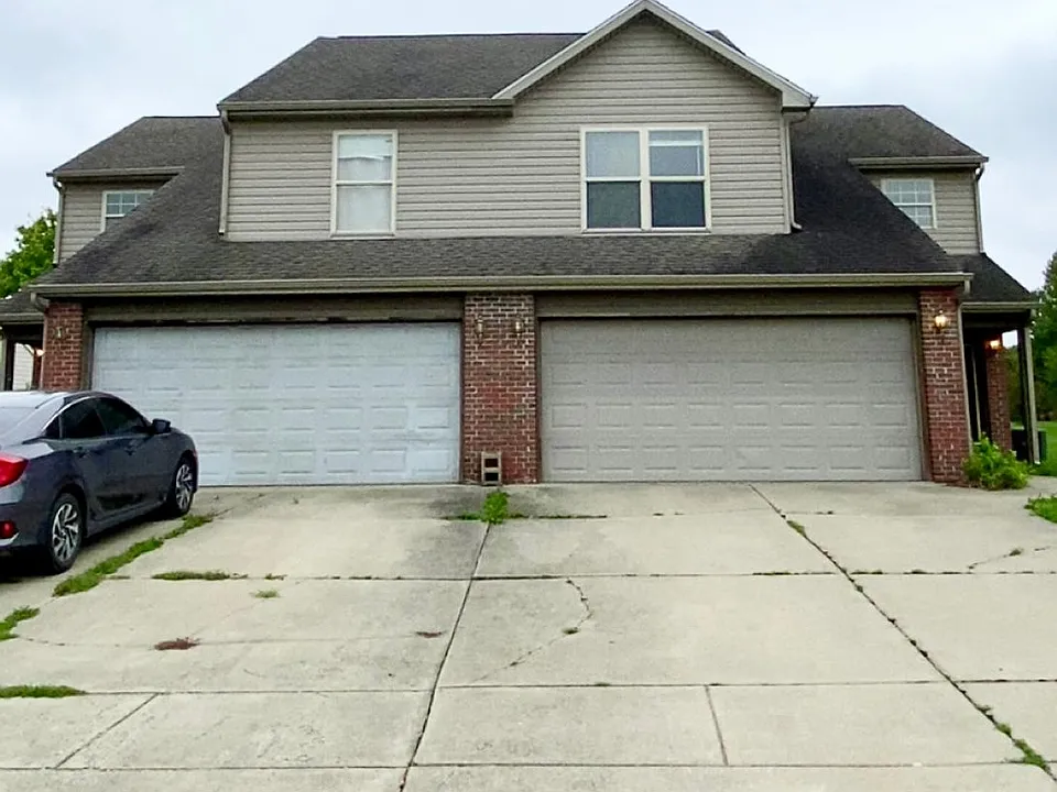 2400 Hopkins Dr