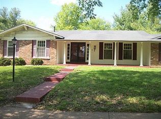 12884 Partridge Run Dr, Florissant, MO 63033