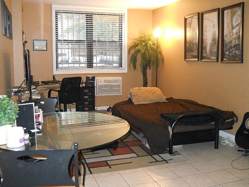 1st image of 49 W 85th St APT 1b